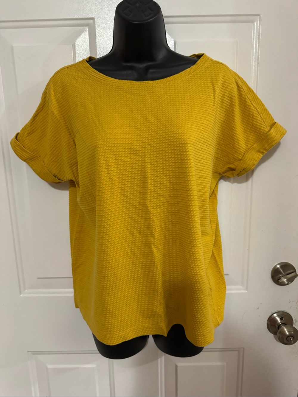 Ochre short sleeve top Lenzing™ Ecovero™ Viscose breathable, eco-conscious fabri